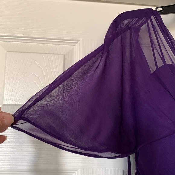 Stunning purple ball gown size large perfect for Prom Wedding or any gala event - Picture 8 of 11